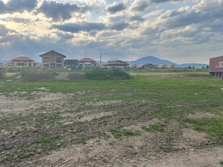 Teren de vânzare în Cristian, Brașov – 636 mp | PUZ aprobat | Vedere panoramică - 2