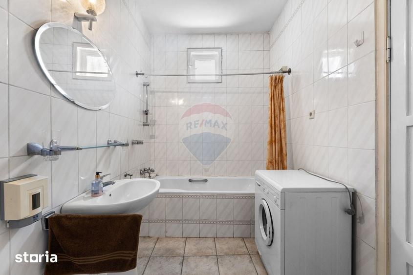 Casă cu 3 camere cu Teren 320 Mp în Central