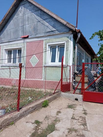 Casa de vanzare in Uileacul de munte la 12 km de Oradea Teren 6800 mp. - 2
