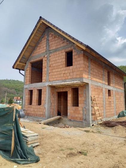 Casa individuala 4 camere in Sălicea, teren 450 mp, utili 120 mp - 1