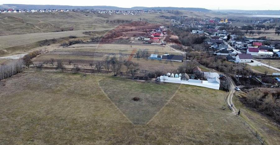 Teren 2925 mp comuna Mitocu Dragomirnei - 16