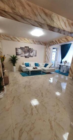 DE VÂNZARE – Apartament 2 camere Mamaia Nord |a  20 m de plajă 🌊 - 1