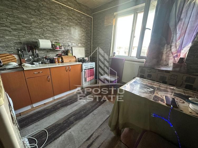 Garsoniera mobilata si utilata, bloc anvelopat, zona Buziasului - 2