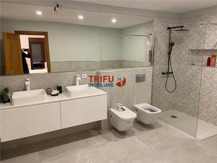 Casa 7 camere de vanzare 1000mp teren zona Schit - 13