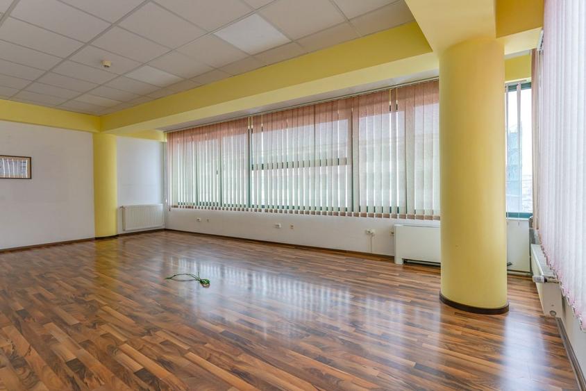 Spațiu birou individual în Brașov, Centru: 39 mp utili pe Strada N. Titulescu - 10