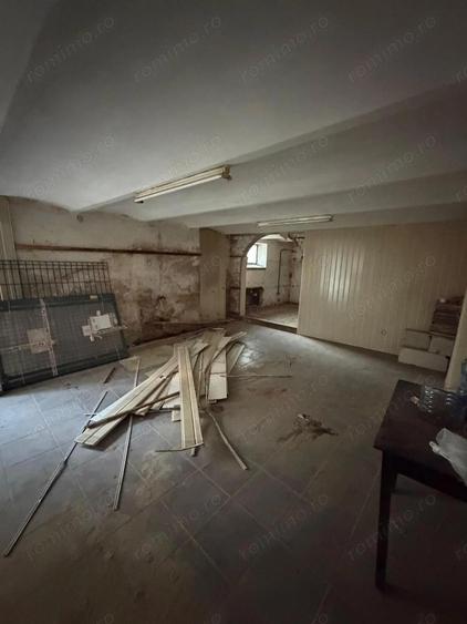 Spa?iu de inchiriat Strada Paris | Demisol cu acces stradal - 5