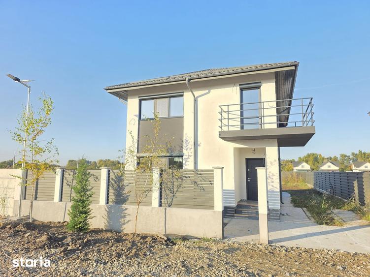 Casă cu 4 camere cu Teren 500 Mp în Central