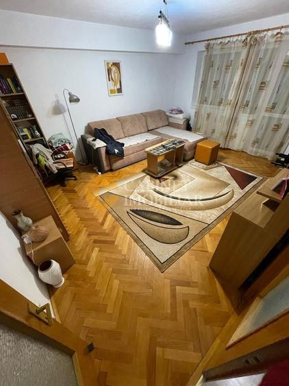 2 CAMERE, DECOMANDAT, 64 MP, ETAJ INTERMEDIAR, POITIERS - 119000 EURO - 1