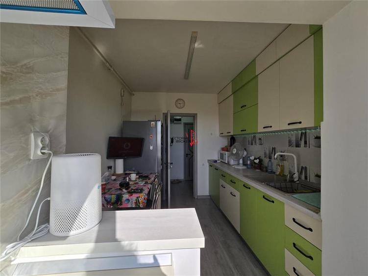 Apartament cu 3 camere decomandat în Doamna Ghica