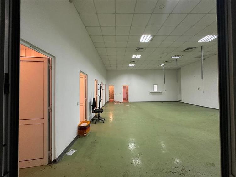 Birou, de 208 mp, în Cug