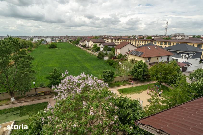 Apartament cu 4 camere semidecomandat, mobilat în Central