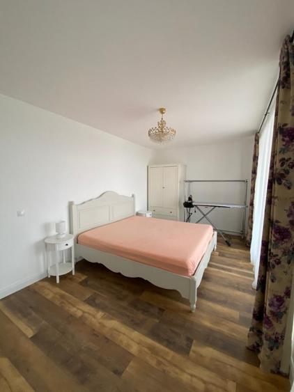 Casă cu 4 camere cu Teren 175 Mp în Cristian