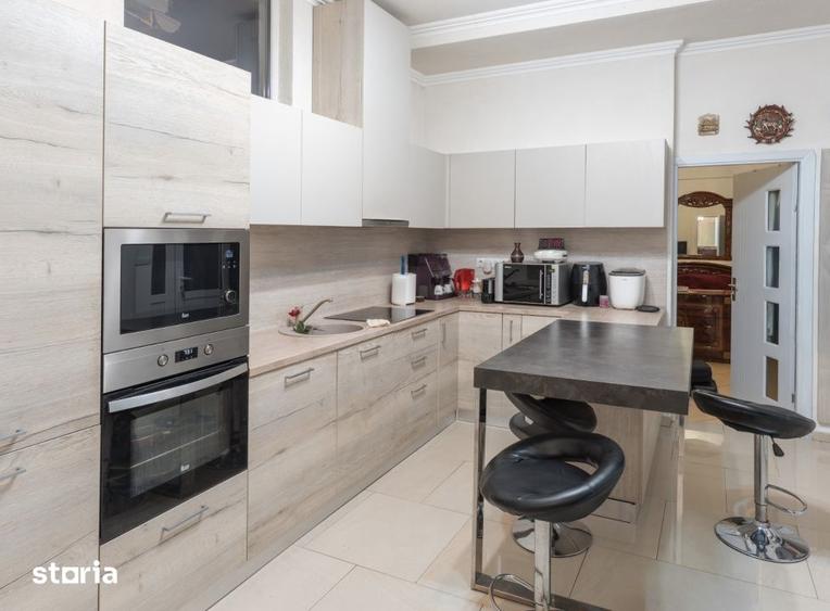 Spațiu comercial, de 886.75 mp, în Criș