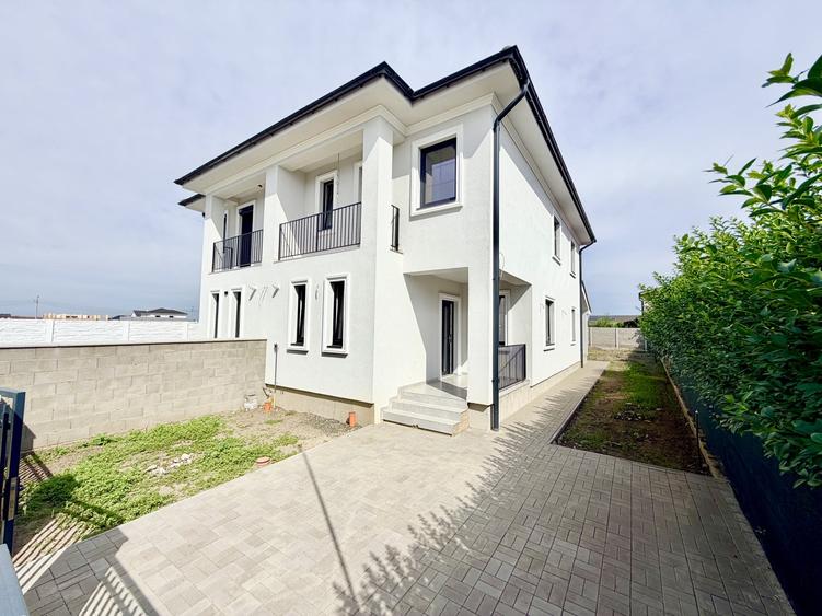 Duplex cu 4 camere cu Teren 300 Mp în Moșnița Nouă