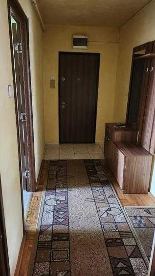 Apartament cu 3 camere decomandat în Republicii