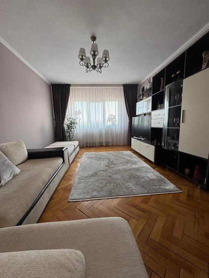 Apartament cu 3 camere decomandat în Calea Aradului