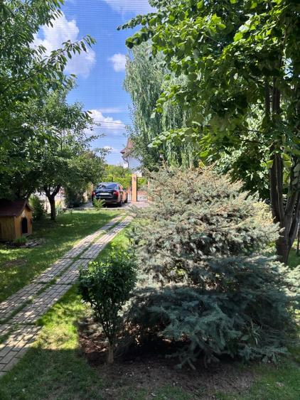 Casă individuală cu 4 camere cu Teren 400 Mp în Tunari