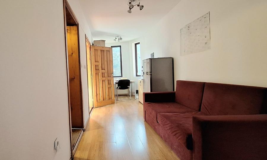Casă individuală cu 10 camere cu Canalizare în Torontalului