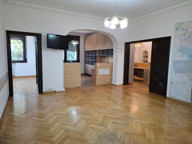 Birou, de 150 mp, în Moșilor