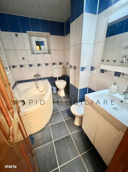 Apartament cu 3 camere decomandat în Central