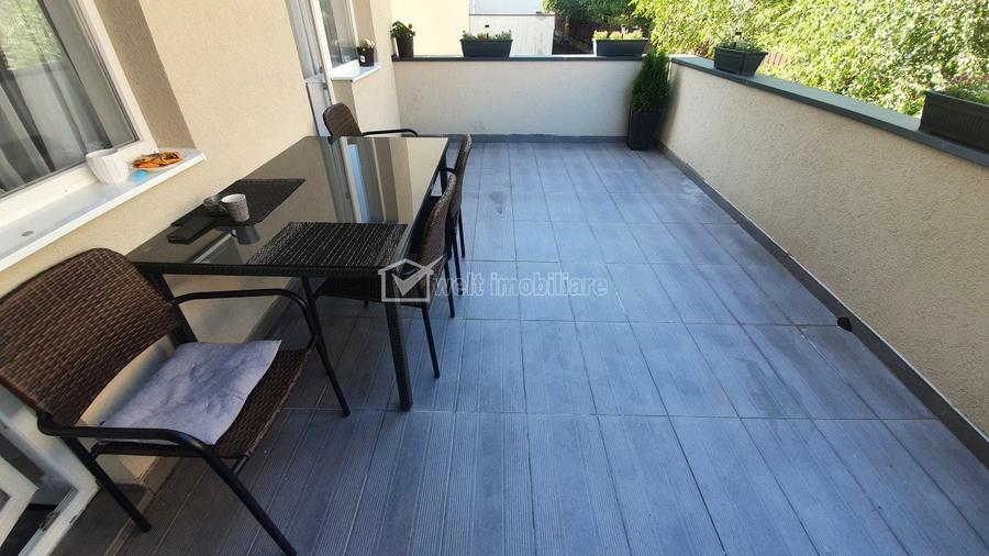 Apartament cu 3 camere semidecomandat în Florești