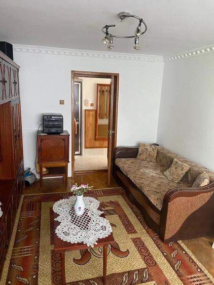 Apartament cu 2 camere decomandat în Dâmbu Pietros