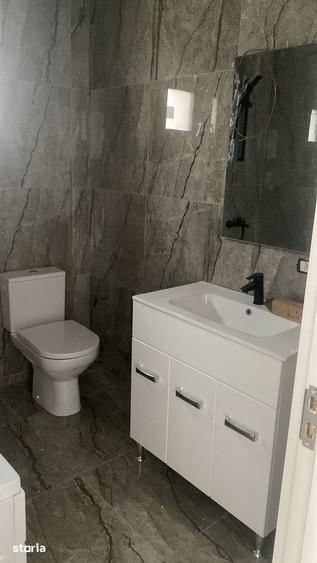 Casă cu 4 camere cu Teren 340 Mp în Malu Mare