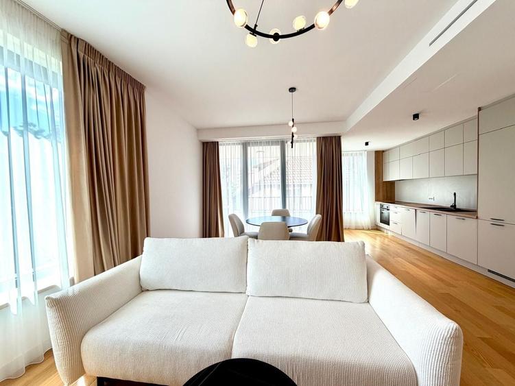 Apartament cu 3 camere, mobilat în Iancu Nicolae