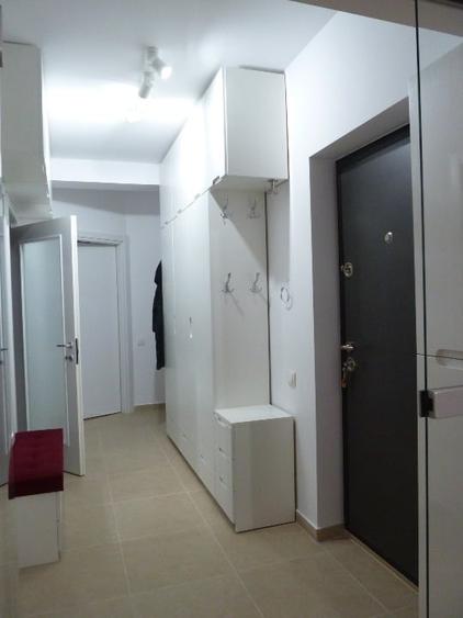 Apartament cu 3 camere decomandat, mobilat în Europa