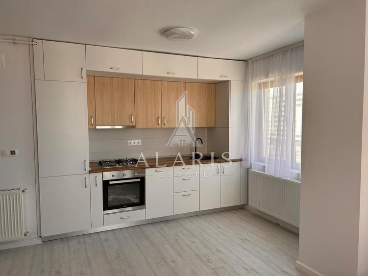 Apartament cu 3 camere decomandat, mobilat în Torontalului