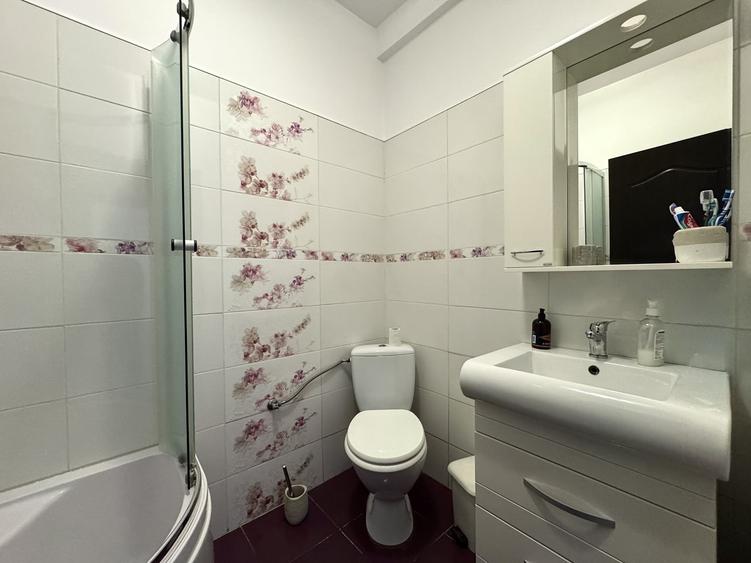 Casă individuală cu 5 camere cu Teren 547 Mp în Corbeanca
