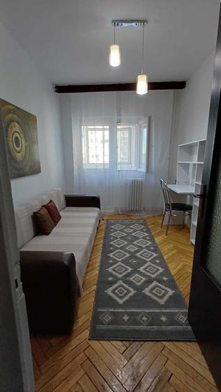 Apartament cu 3 camere decomandat în Gară