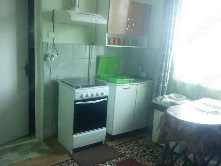 Inchiriez Garsoniera (doua camere) - 2