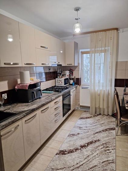 Apartament 3 camere decomandate zona Neagoe Voda - 2