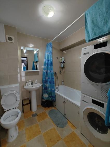 Persoana fizica vand apartament cu 2 camere mobilate & utilate langa RIVUS Piata 1 Mai - 3