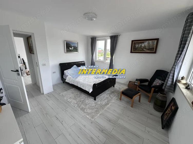 Casa NOUA de vanzare cu 4 camere cu 575 mp teren Mobilata CETATE Zona Kaufland