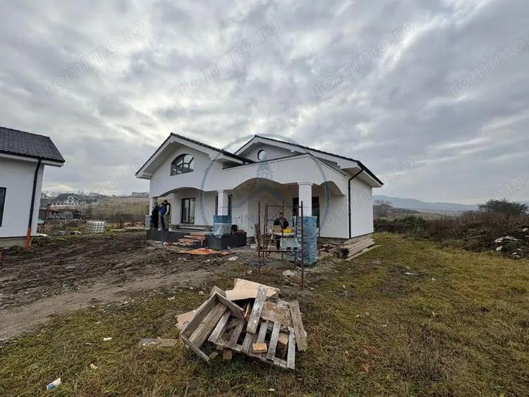 Casa Individuala de vanzare, 4 camere, 120 mp, zona Sigmir - 10