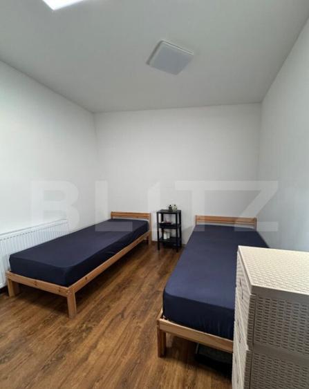 Casa spatioasa cu 4 camere, 103 mp, curte 70 mp, zona 13 Sep - 29