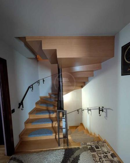 De vanzare casa tip duplex in Flore?ti, intr-o zona exclusiv de case ! - 9