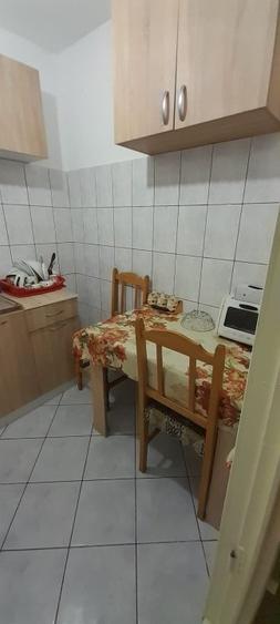 Apartament cu 2 camere decomandat situat in Siderurgistilor zona Viaduct, - 5