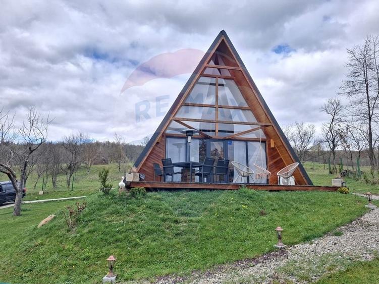 Casă / Vilă cu 3 camere de vânzare - 1