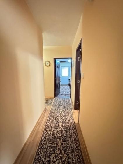 Etaj 2 - 4 camere decomandat - doua bai - doua balcoane - Dacia - 3