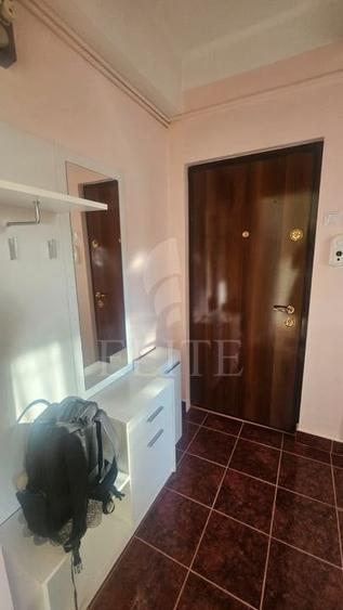 Apartament o camera &icirc;n zona HOREA - 2