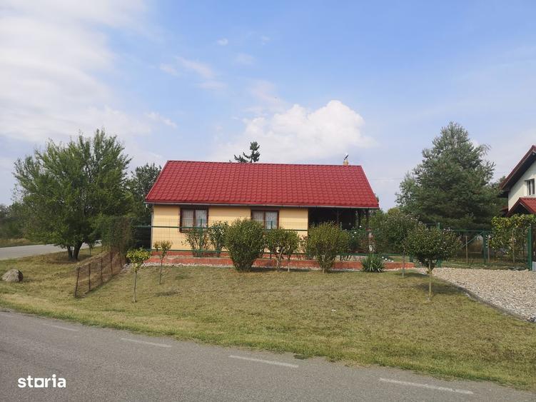 Vand casa lemn in sat Otvesti - 7