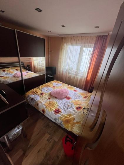 De vânzare – Apartament 3 camere, semi confort I - 8