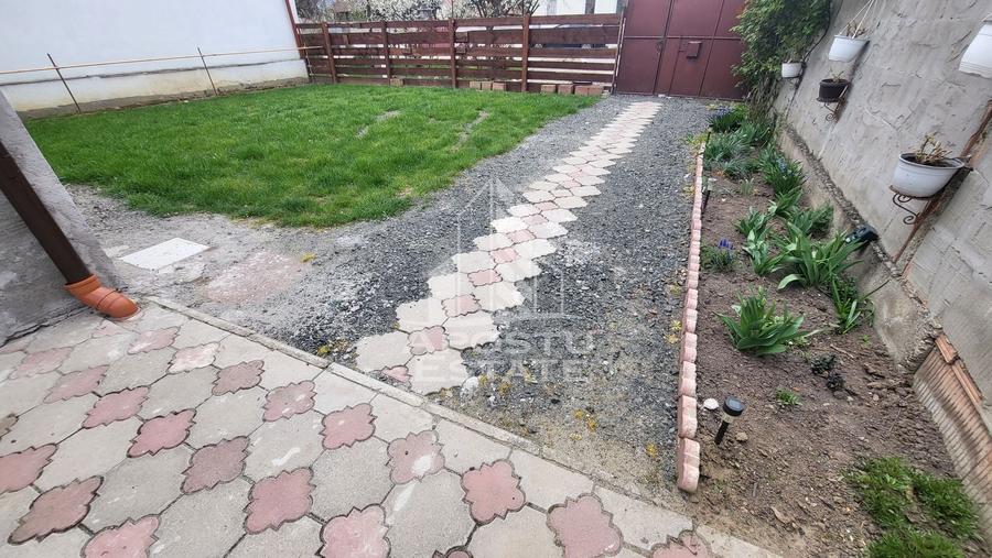 Casa individuala cu teren generos de 898 mp,Sag zona Centrala - 18