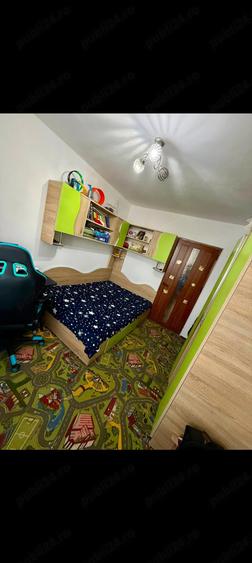 Apartament cu 3 camere decomandat în Trivale
