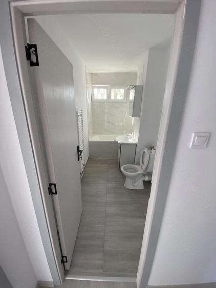 Apartament 3 camere, 80 mp, decomandat, renovat Micro 3 - 5
