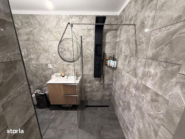 Vand/Schimb 2 case in aceasi curte strada principala Floresti - 8