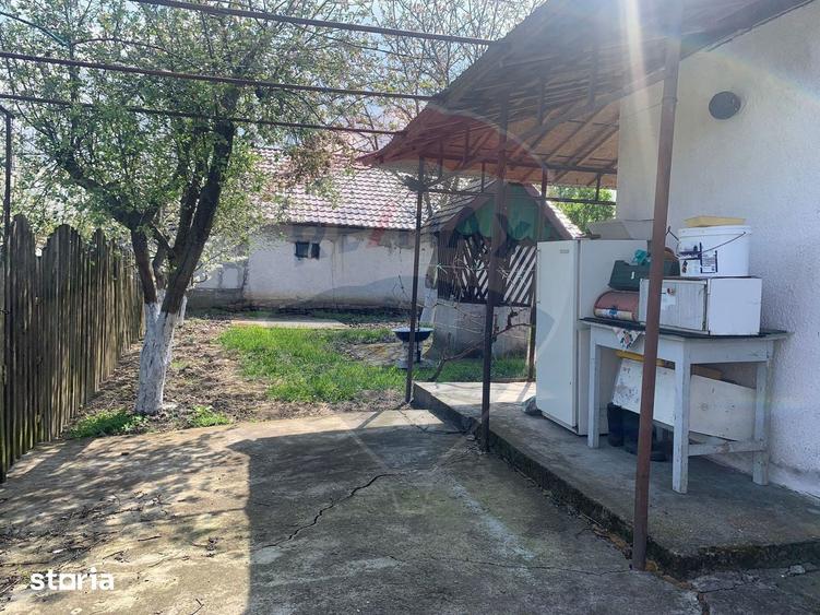 De vanzare casa cu 3 camere ?i teren 1090 mp in Ant - 7